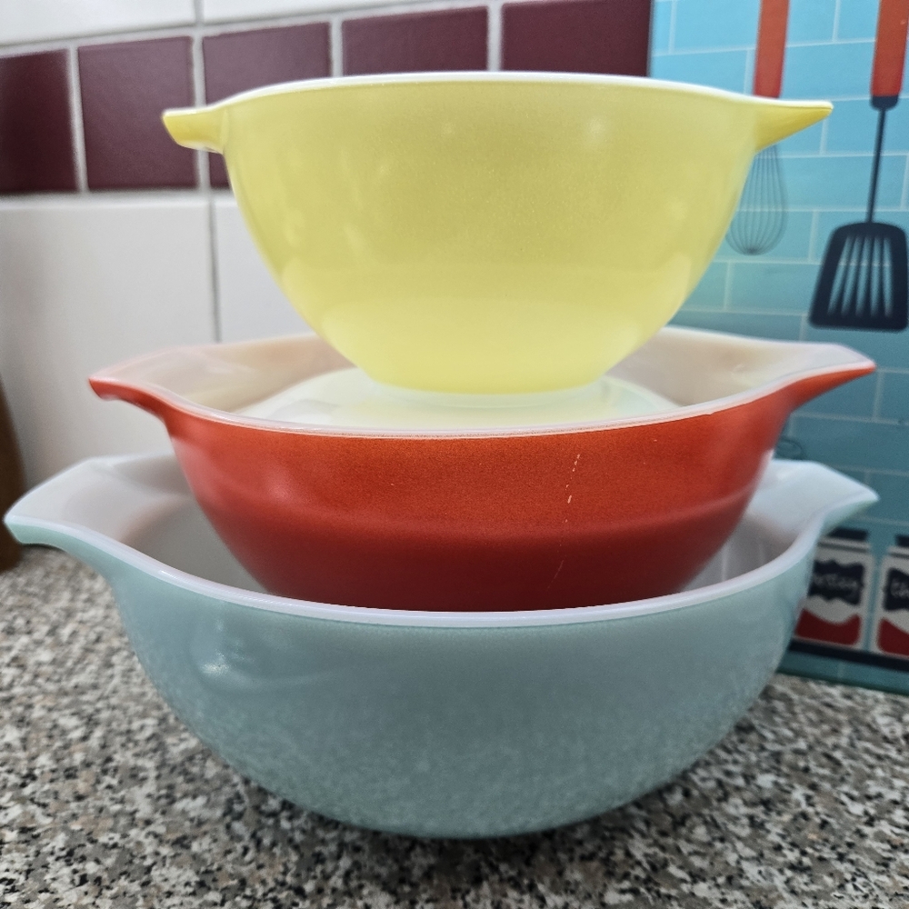 REDUCED...Vintage JAJ Pyrex Carnival Cinderella Set